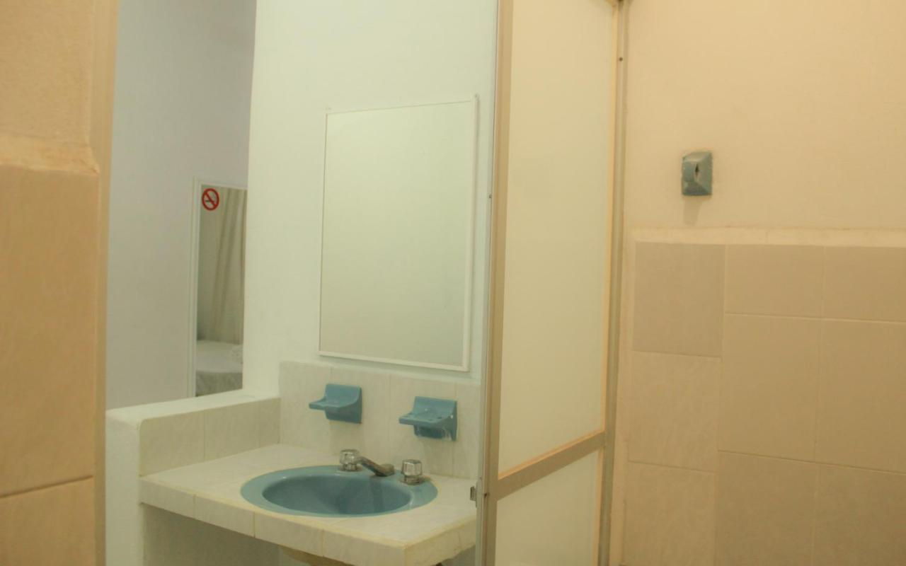 Hotel Om Downtown Санта-Крус-Хуатулко Экстерьер фото